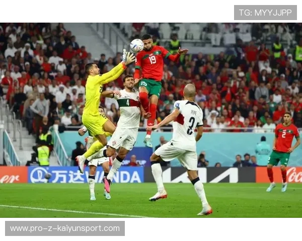 塞维利亚—恩内斯里门前抢点头球破门