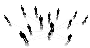 开云体育app在线-国足后场解围方式与失误风险评估，国足后卫放弃回追视频